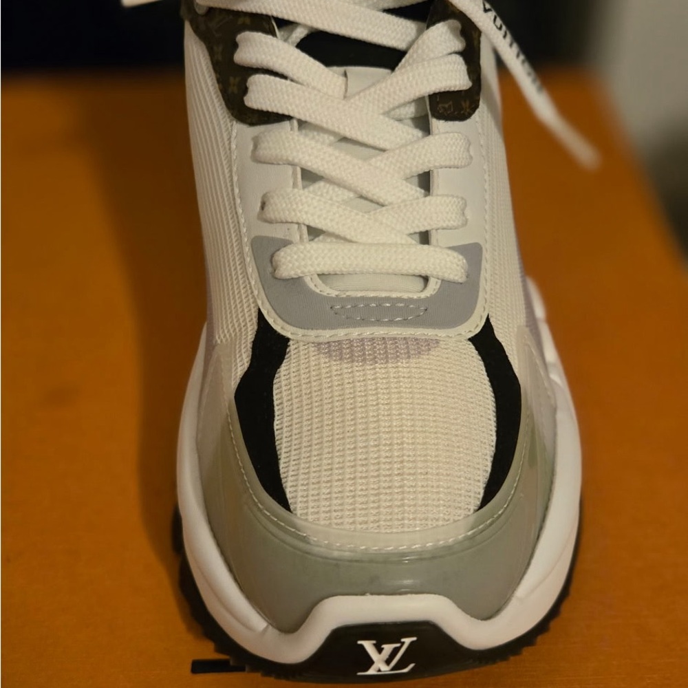 Louis Vuitton LV Run 55 Sneaker Monogram Flowers White